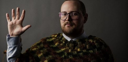 Elektronický mág Dan Deacon míří s novým albem do MeetFactory