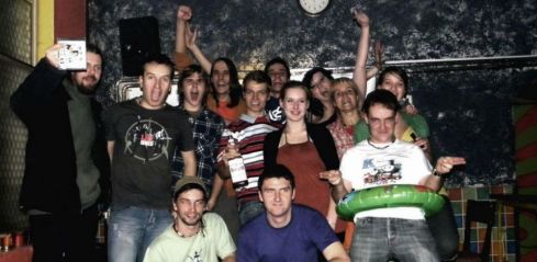 Hej podrž mi to, nemám ani gatě!