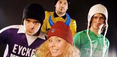 Le pneumatiq křtili sedm sester s kalhotkama dole malinovkou!